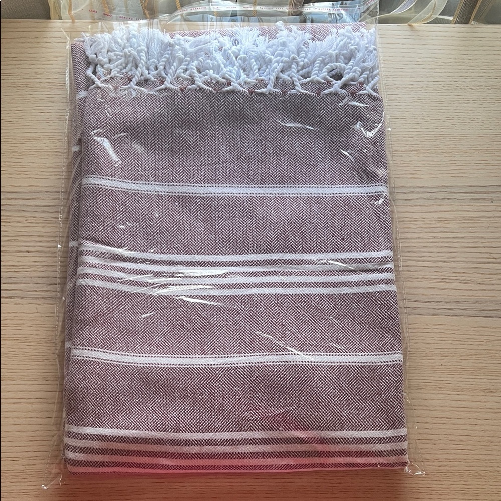 Elegant Striped Throw Blanket - Burgundy and White